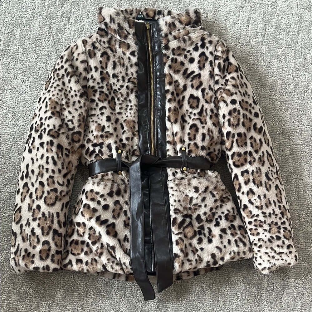 Leopard Print Faux Fur Girls Jacket Size XL